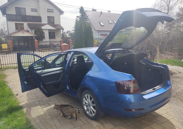 Skoda Octavia cena 31900 przebieg: 324000, rok produkcji 2015 z Gdańsk małe 781